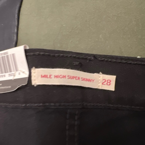 NWT Levi’s Mile High Super Skinny - Picture 7 of 7